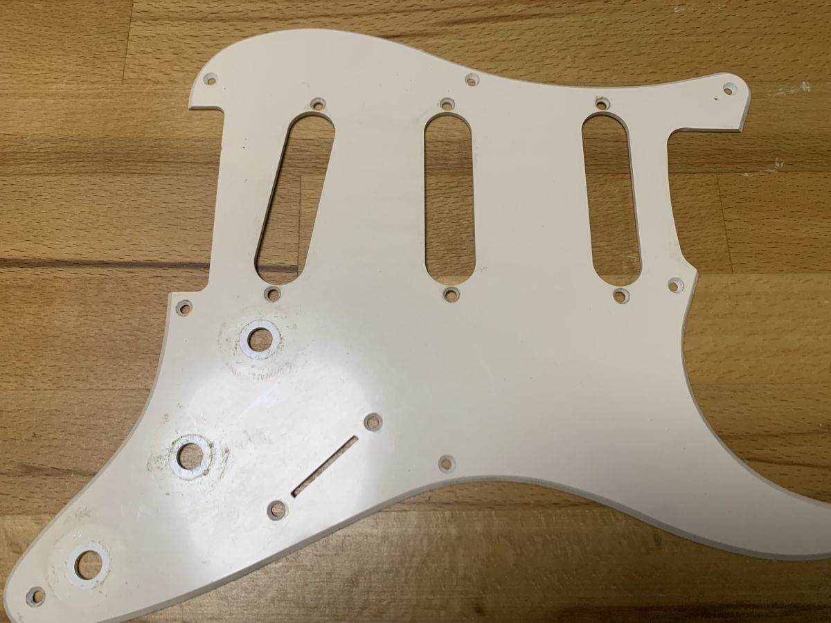 Strumenti musicali: Stratocaster Pickguard vintage,relic. – Usato da Zürich venduto da richie02