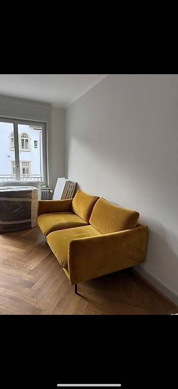Divani: Westwing Samtcouch Sofa 2-Sitzer wie neu  – Usato da Zürich venduto da sar_q7mt 1