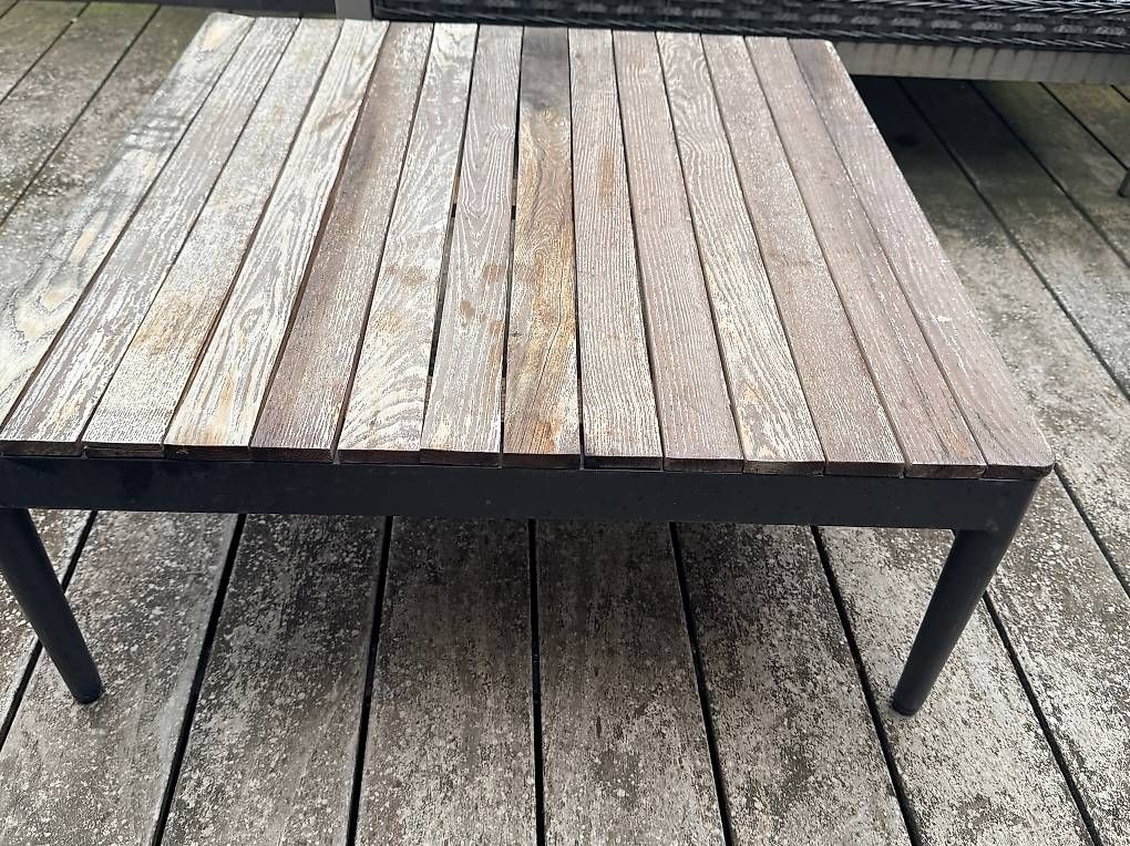 Tavoli: Holztisch – Usato da Bern venduto da Cube88