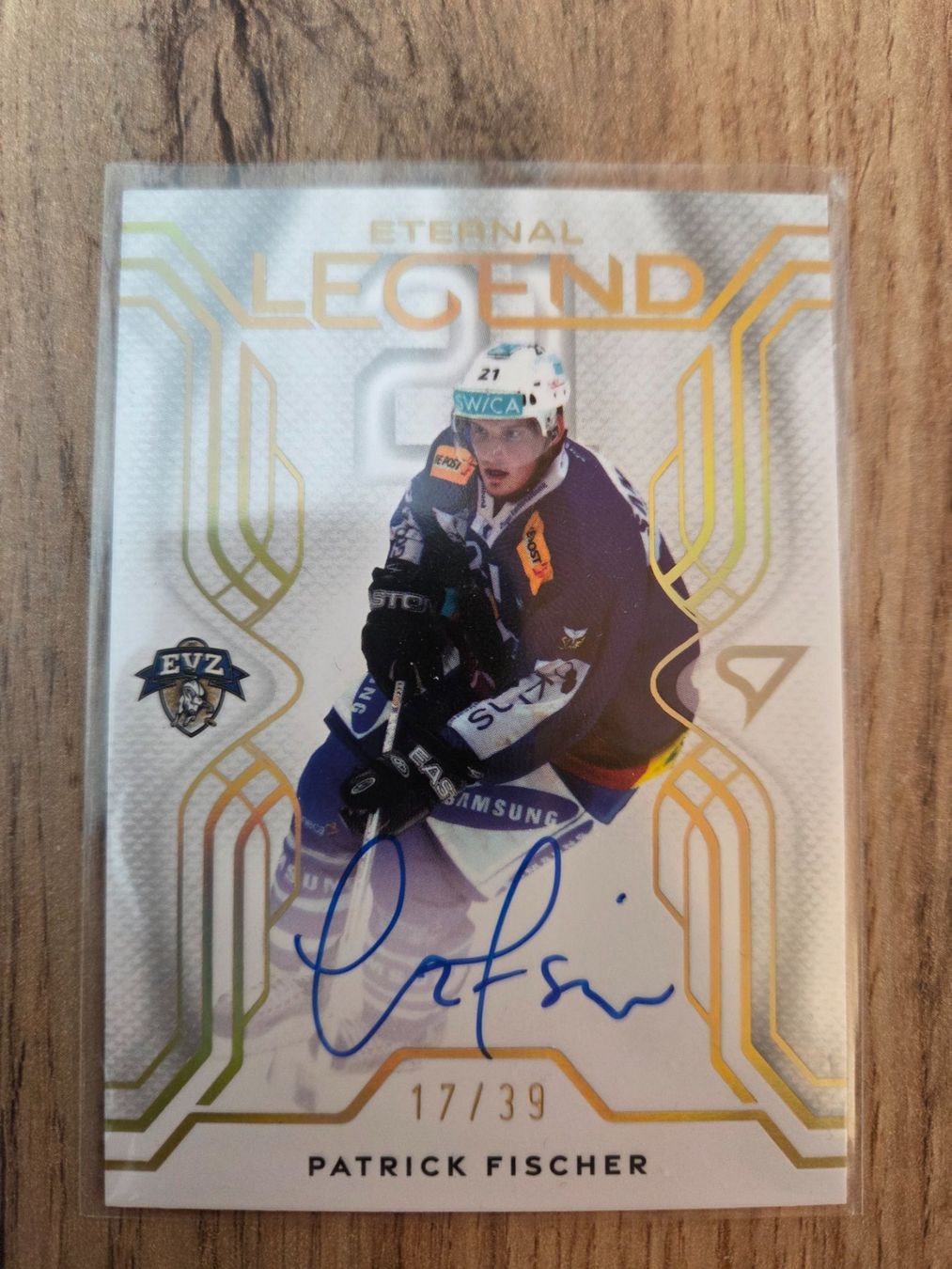 Sportzoo Carte collezionabili: EVZ - Patrick Fischer- Eternal Legend SIGNED 17/39 – Nuovo (secondo la descrizione) da Arzier-Le Muids venduto da SmellyCat