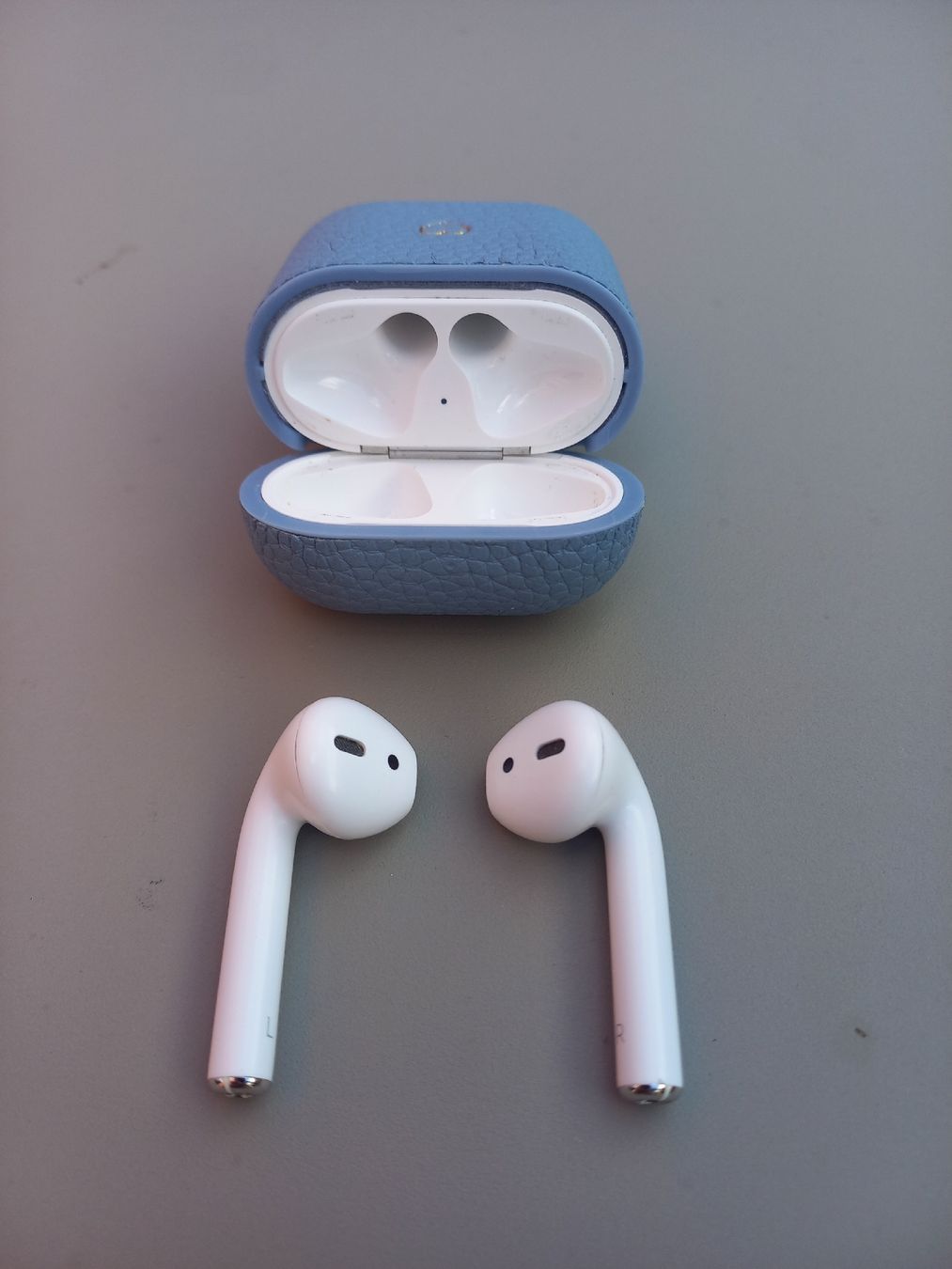Apple Casques audio: Apple Airpods mit Case – D'occasion à Kilchberg ZH par Fast-Forward 3