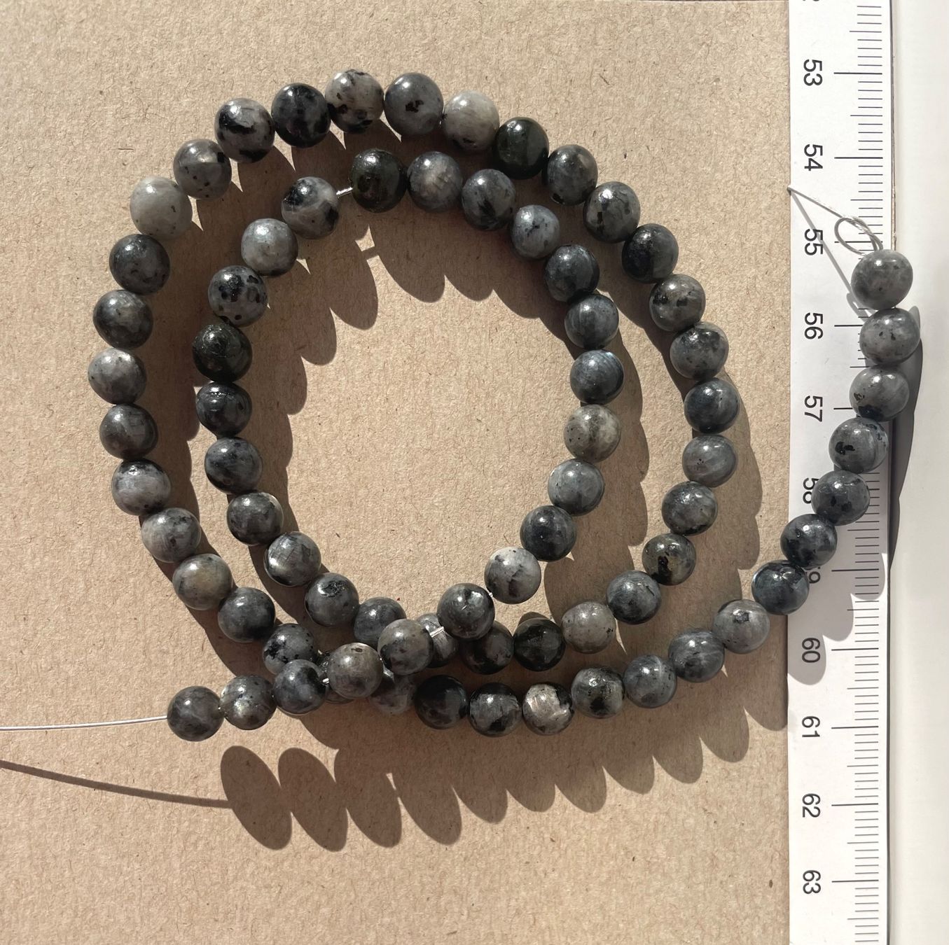 Catenine: Labradorit  grau-schwarz extra!!!  7mm    rund      speziell – Nuovo e nell'imballaggio originale da Leuggern venduto da gemshow 9