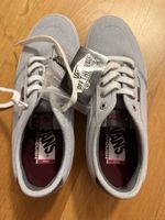 Neue, graue Vans Gr. 42 mit Ersatzschnürsenkel