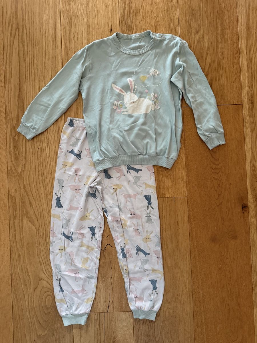 Calida Pyjamas & Ähnliches: Calida Schlafanzug hellblau Grösse 116-122 – Gebraucht aus Luzern von La_sfinge