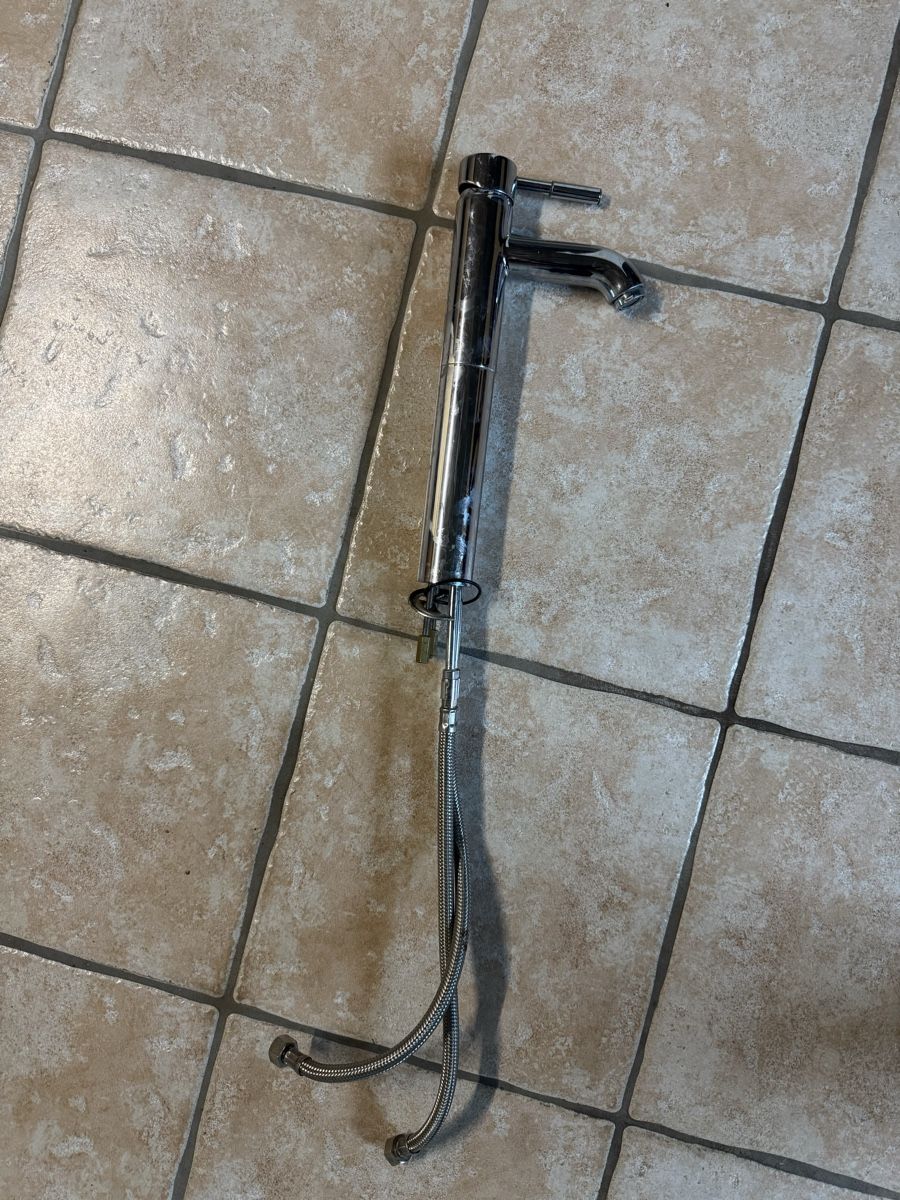 Armaturen: Robinet – Gebraucht aus Lully FR von Titi12 1