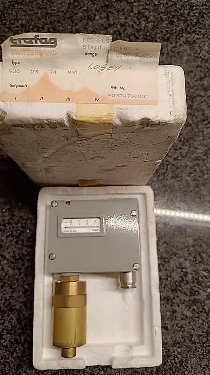 Spine: Pressostat Typ 920 2374  trafag – Usato da Hägendorf venduto da CLBPL4