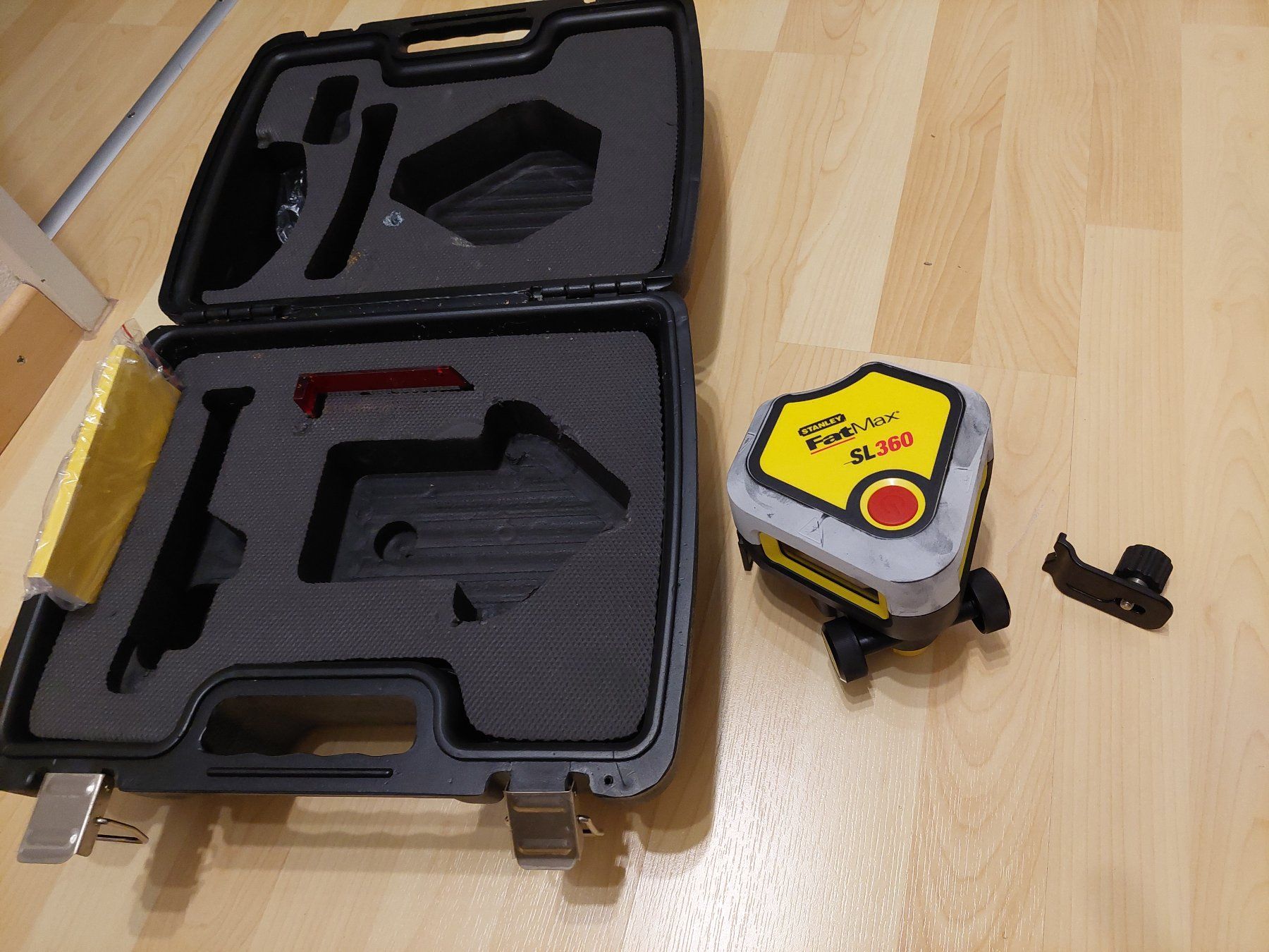 Stanley Messen: Stanley FatMax 77-153 CL2 Self-Leveling Cross Line Laser – Neu und originalverpackt aus Regensdorf von Zem003 1