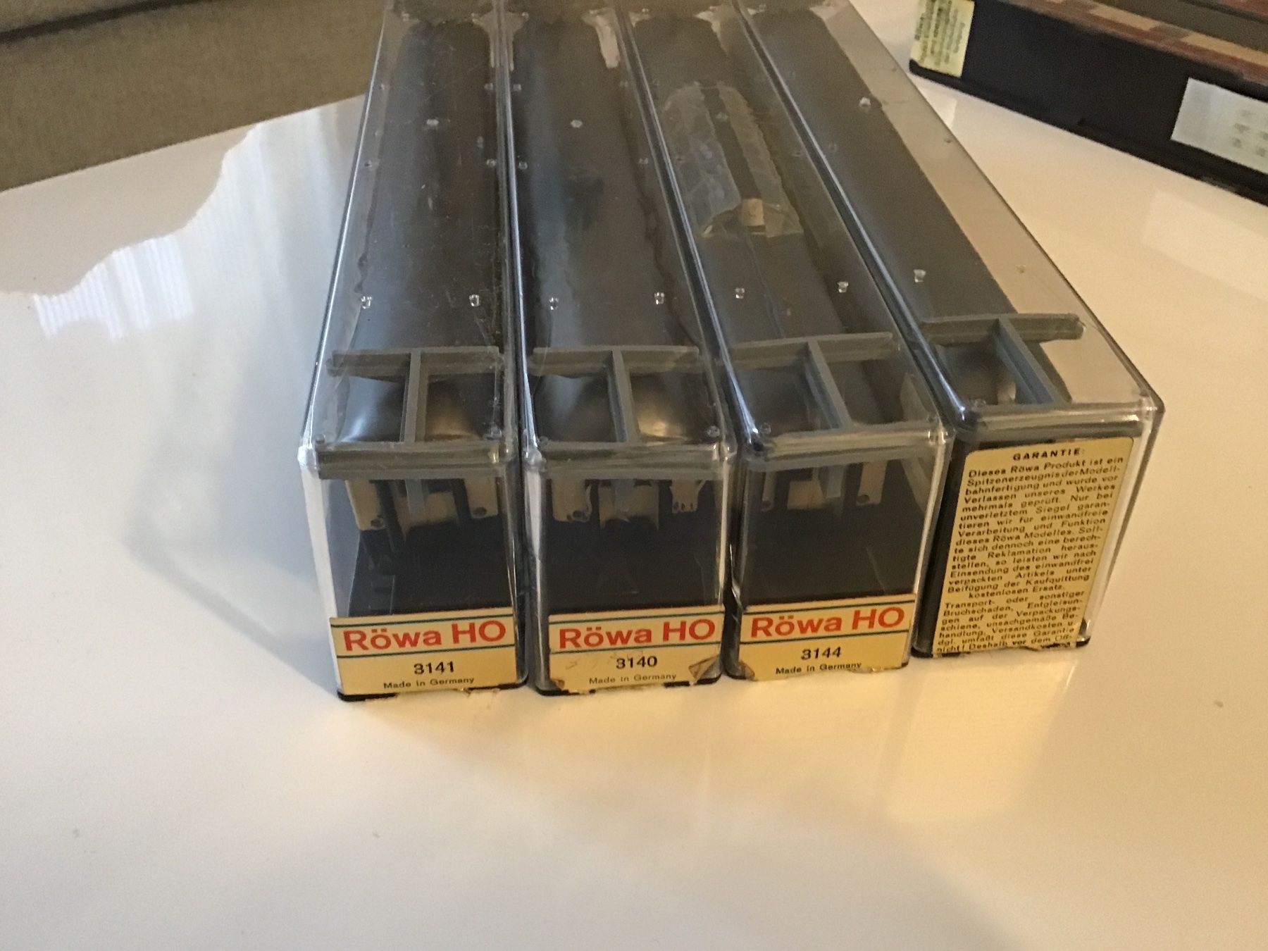 Modellini di ferrovie: RÖWA ZUG H0, 4er Set - – Usato da Männedorf venduto da Spezial-Modelle 4