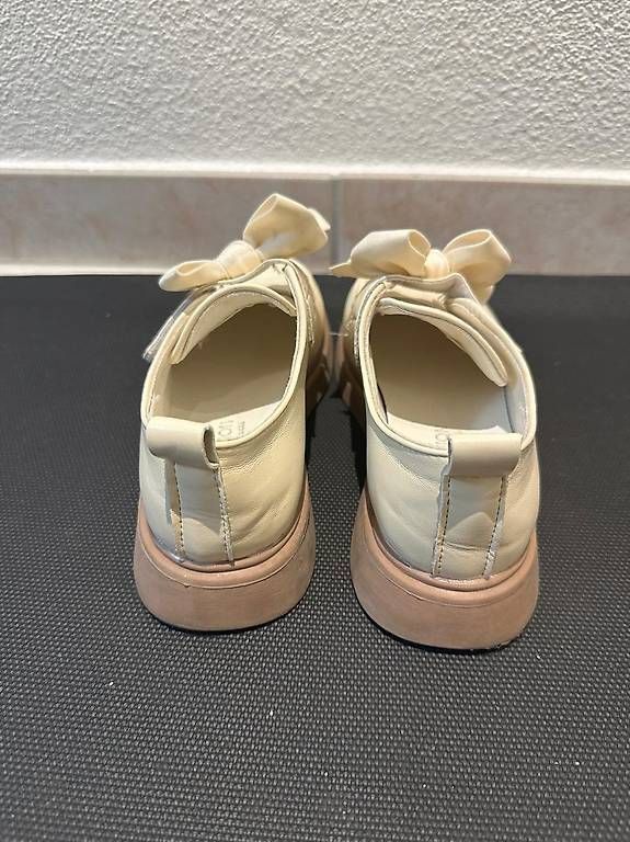 Damenschuhe: Mocassini bambina con fiocco n. 34  CHF10 – Gebraucht aus Gravesano von tut_d8st 1