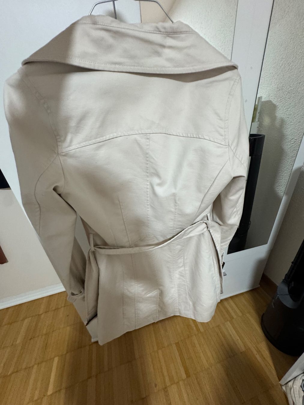 Mäntel: Reserved Mantel beige Grösse 38 – Gebraucht aus Bassersdorf von A.Perez8 1