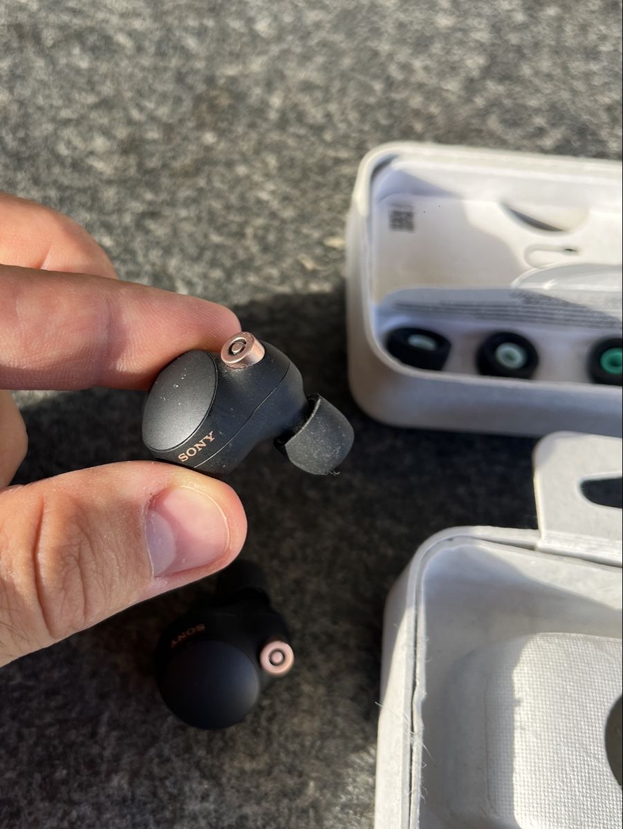 Sony Casques audio: SONY InEars WF-1000XM4 Ohne Case – D'occasion à Luzern par LuzernerShop
