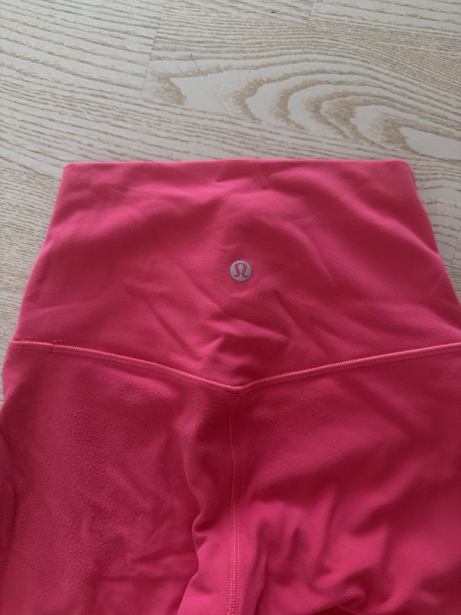Lululemon Strümpfe & Strumpfhosen: Pinke Lululemon leggins – Gebraucht aus Uznach von Cal 1