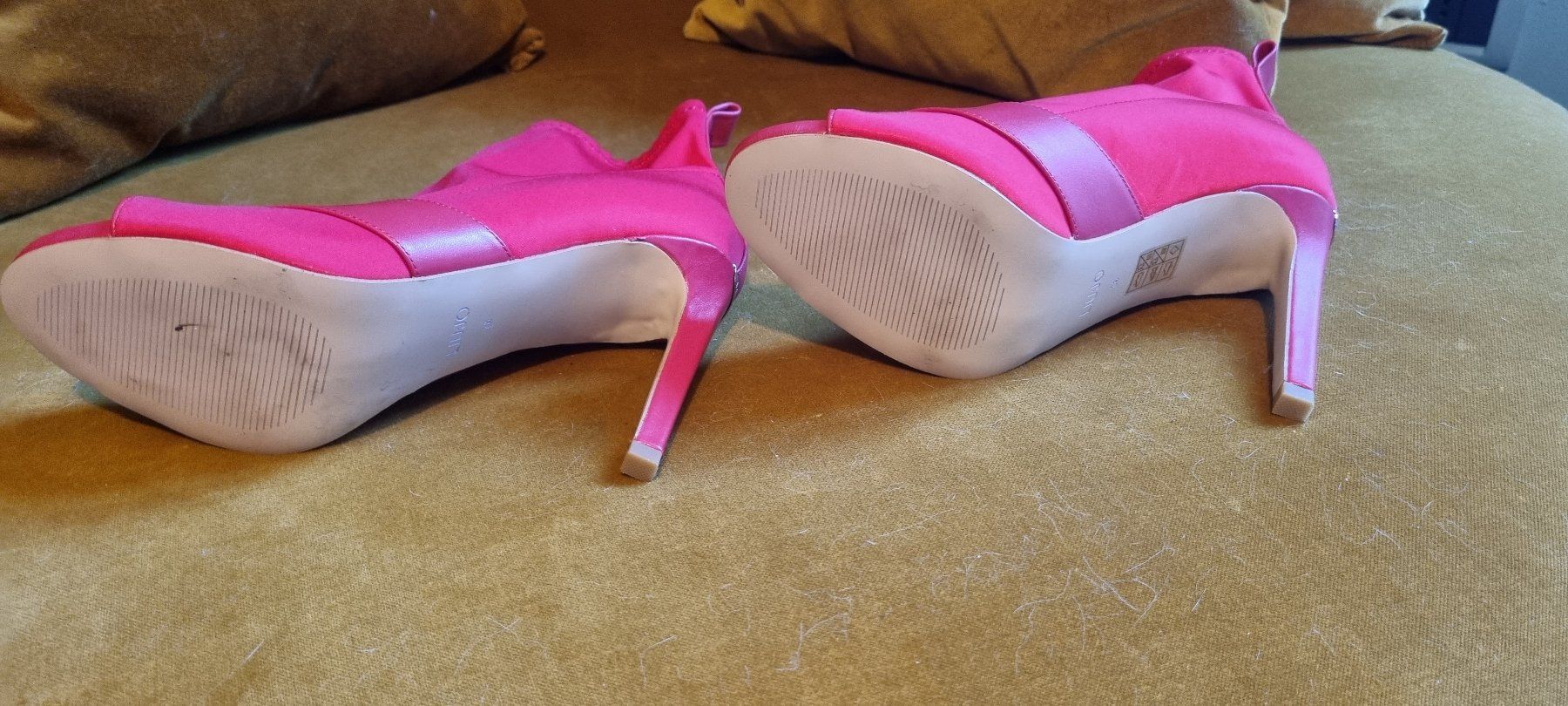 Liu Jo Damenschuhe: Splendido tronchetto opentoe Liu Jo rosso – Gebraucht aus Gordola von ang_7257 3