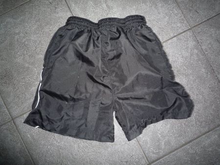 TURNHOSE GRÖSSE 140