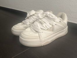 Bershka Chunky Sneaker Low Weiss Gr. 42