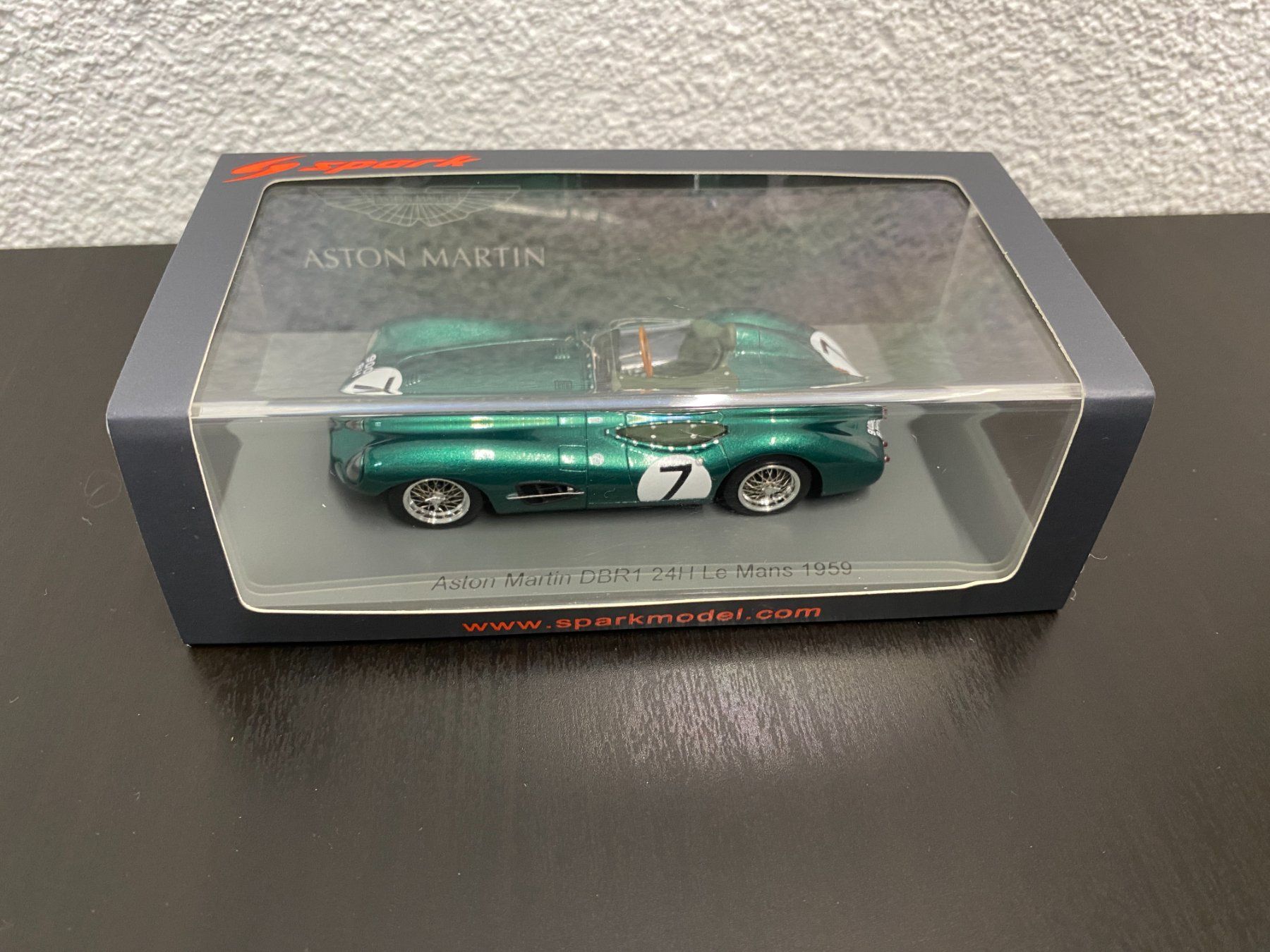 Spark Modellini d'auto: Aston Martin DBR1 - Whitehead - Spark 1:43 – Nuovo e nell'imballaggio originale da Niederhasli venduto da Yotanke50