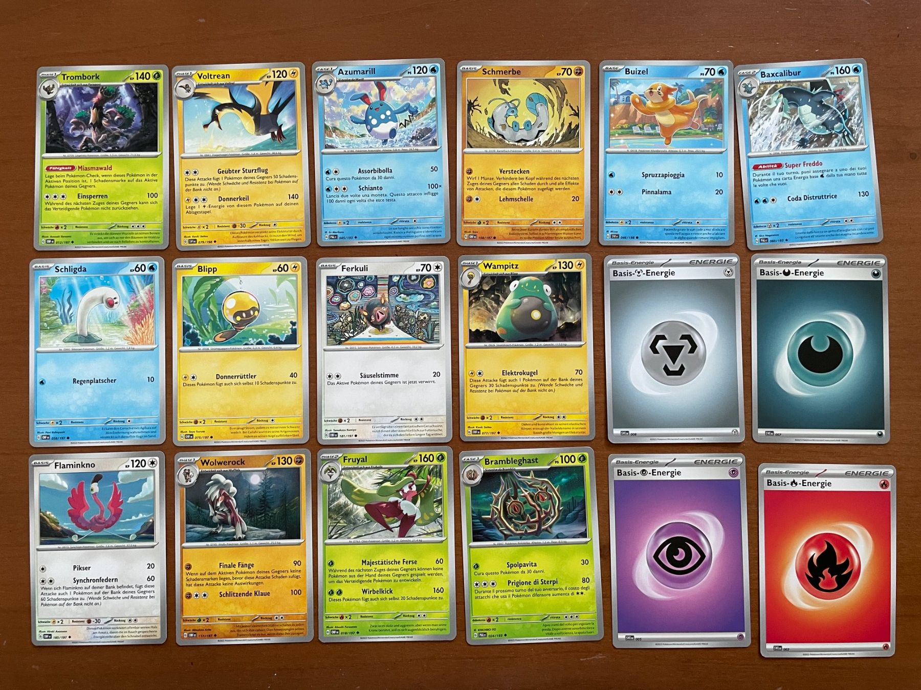 Pokémon Carte collezionabili: Pokemon Karten Set (Versand gratis) – Nuovo (secondo la descrizione) da Chur venduto da Angerson