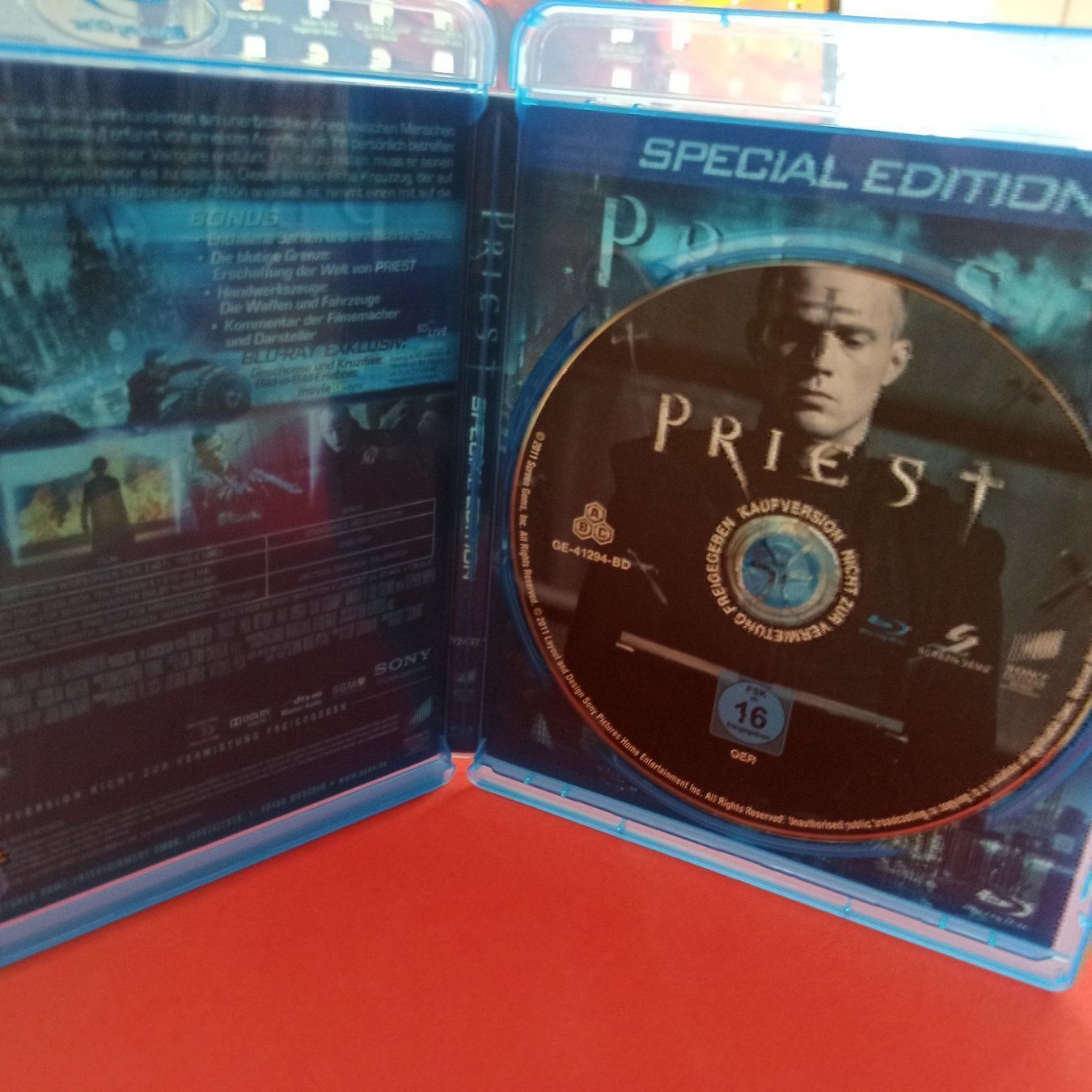 Tutti i DVDs: Priest - Special Edition - [Blu-ray] – Usato da Dübendorf venduto da kb86_MOVIE 3