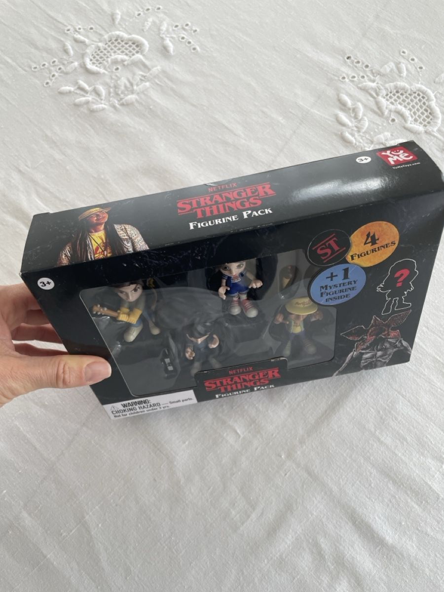 Statuette: Stranger Things Figuren Pack - Neu & Originalverpackt! – Nuovo e nell'imballaggio originale da Buchs venduto da Moni_ka. 2