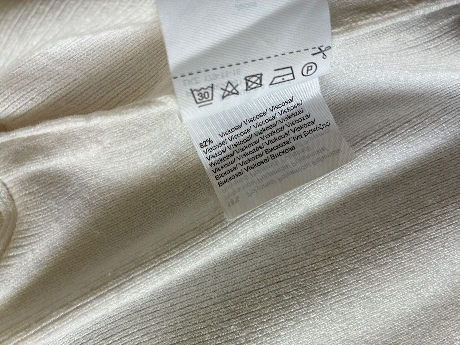 Bolero: kurze Strickjacke von comma in Gr 40 – Usato da Davos Platz venduto da nanigl 4