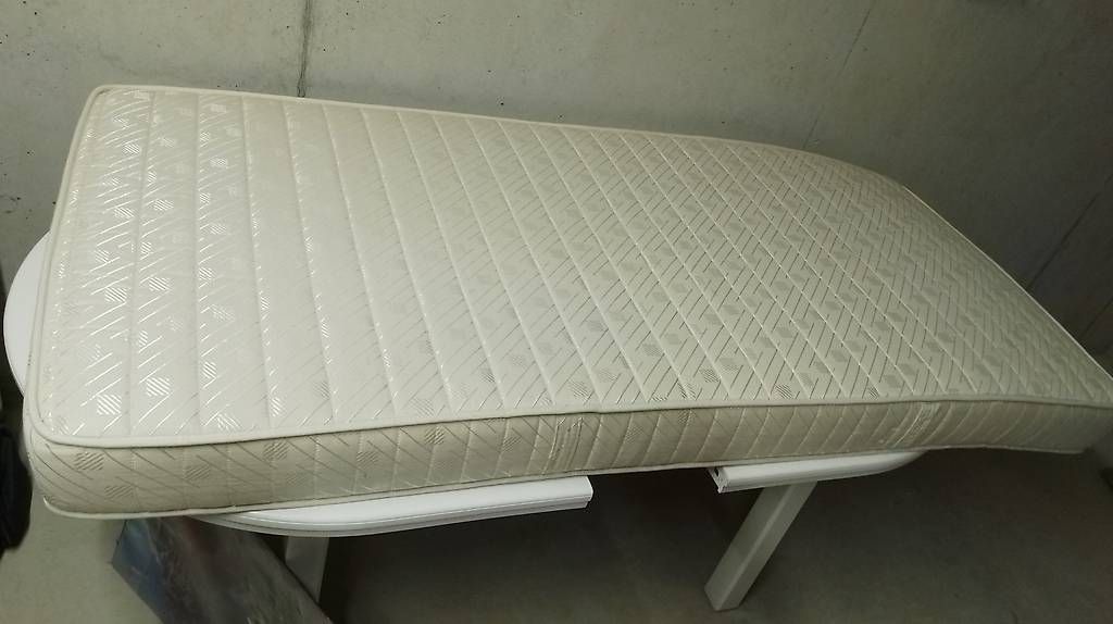 Matelas: Matratze – D'occasion à Marbach LU par por-295