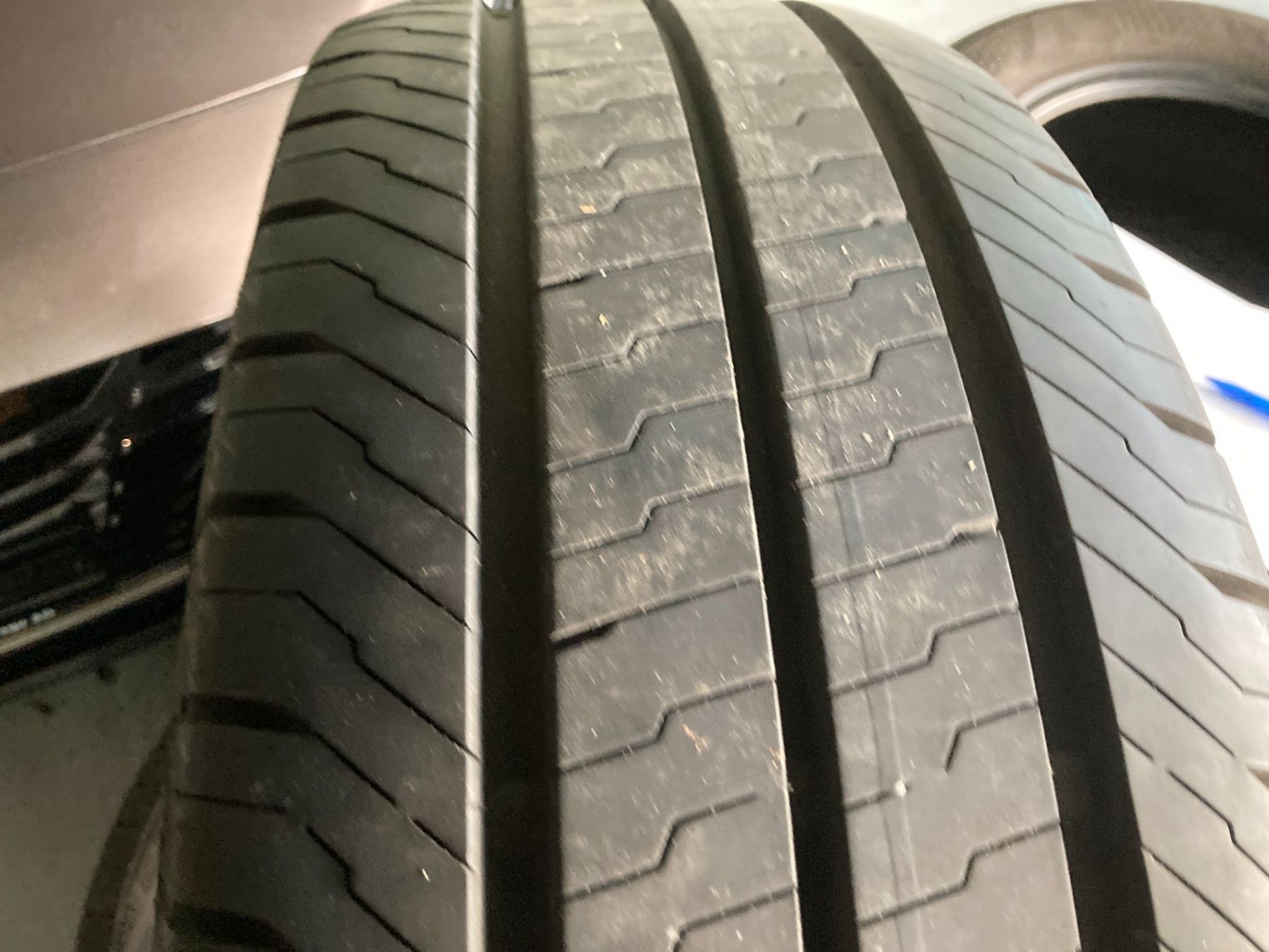 Continental Pneumatici & Ruote complete: 215/65R16 C Sommerpneu Continental – Usato da Cham venduto da Cham6332 6