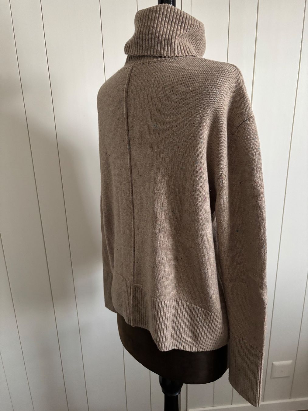 Opus Pullover & Sweatshirts: opus Langarm Rollkragen Pullover hellbraun mit Sprinkeln  38 – Gebraucht aus Kleinandelfingen von 2Baba3 1