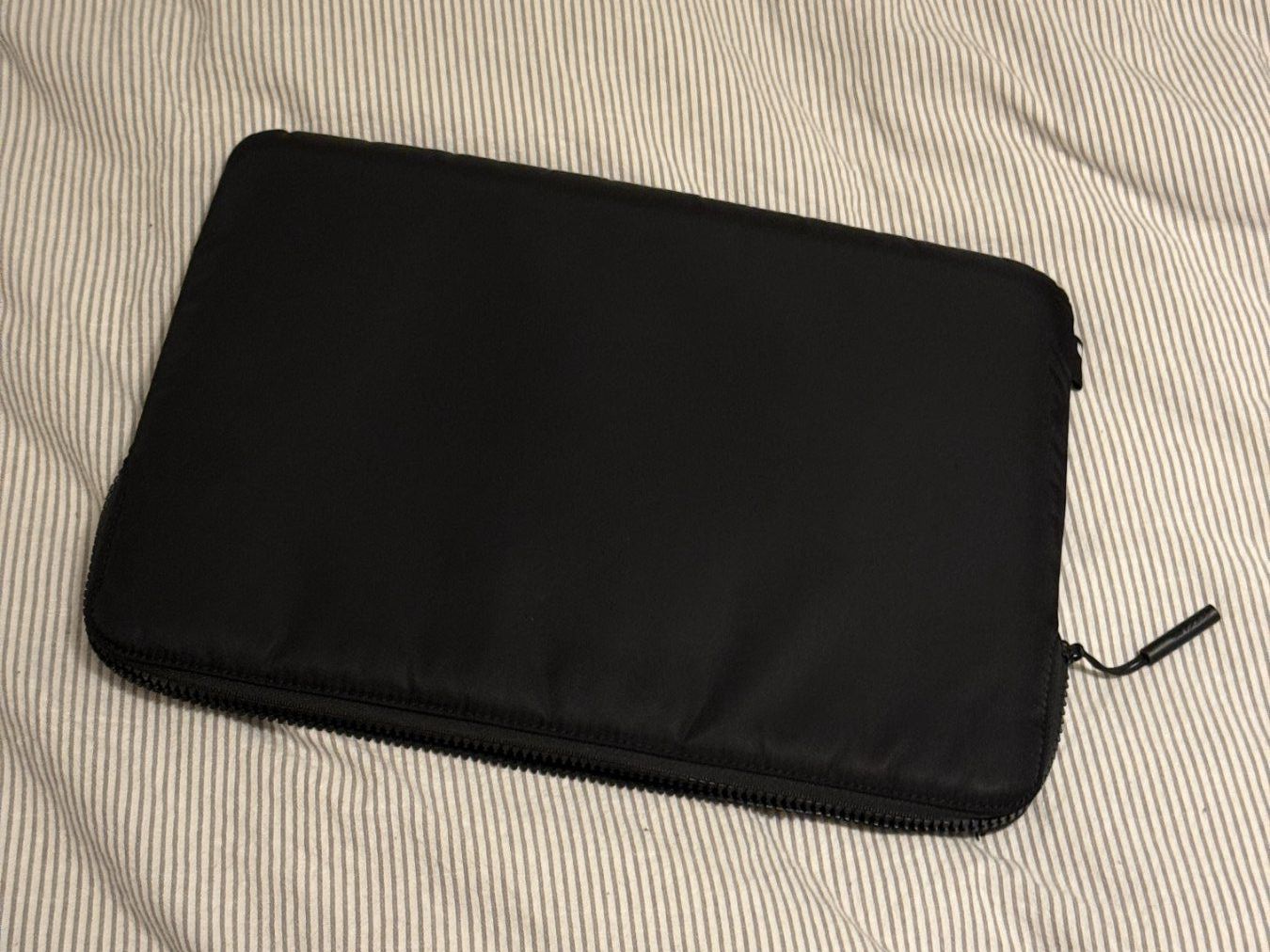 Incase Covers & Borse: Incase Compact Sleeve 14'' Laptop MacBook Hülle – Nuovo (secondo la descrizione) da Bern venduto da 1unzefeinsilber 5