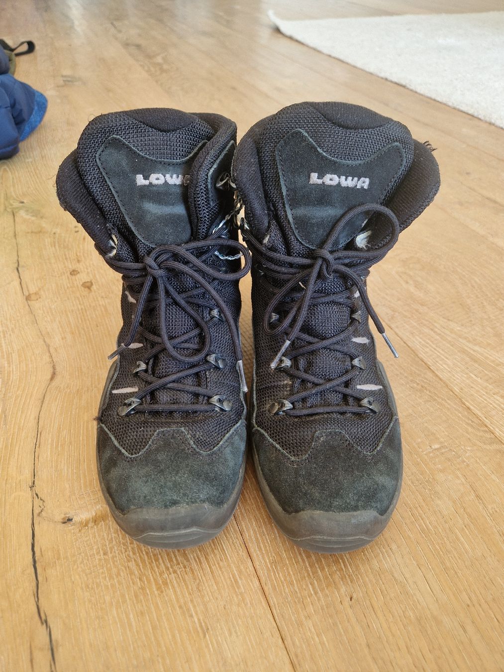 Lowa Scarpe da uomo: Lowa Winterschuhe Gr.37 – Usato da Eggersriet venduto da Sdosi 1