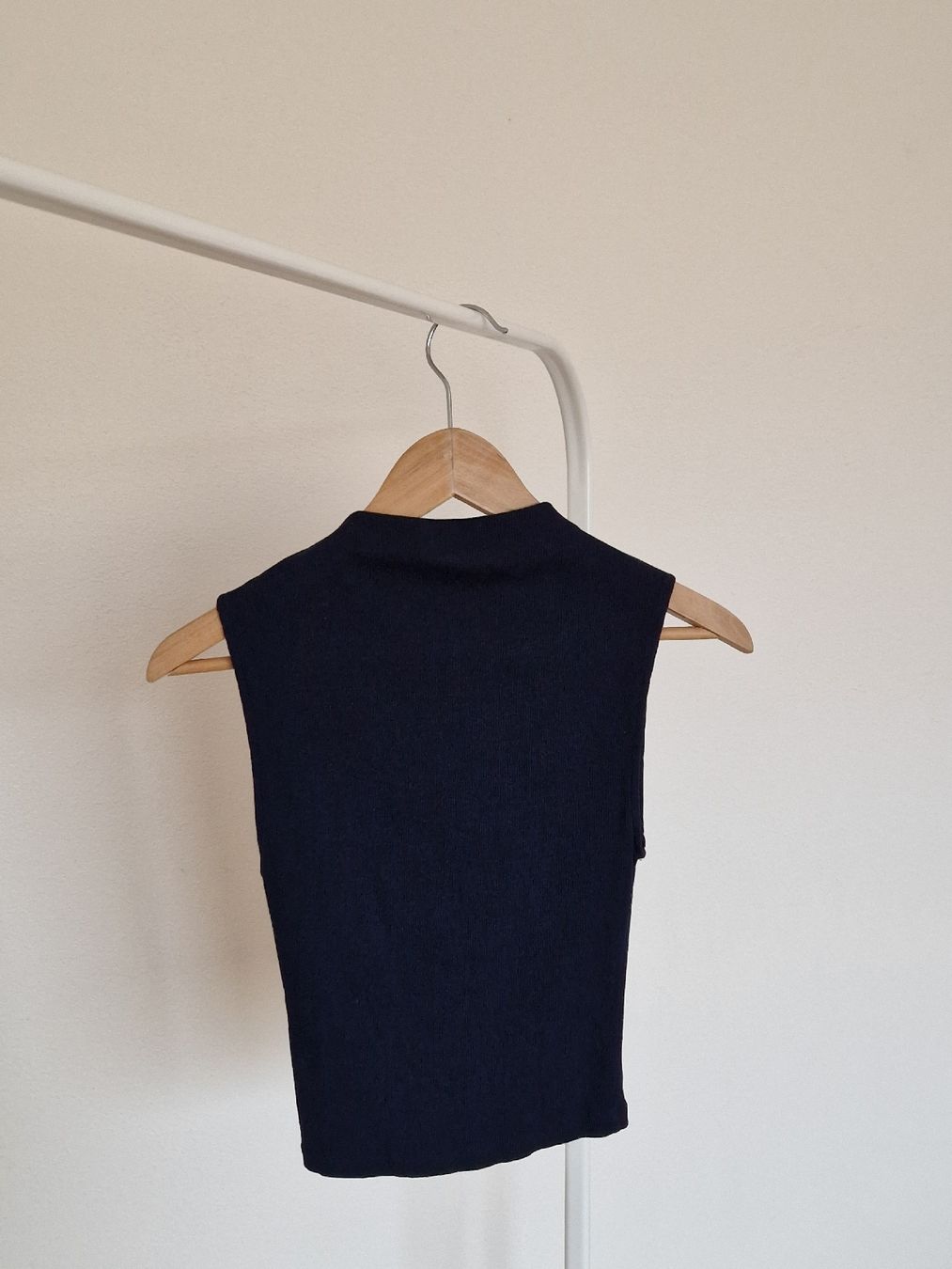 Stradivarius Top: Stradivarius Mockneck Top, Dunkelblau – Nuovo (secondo la descrizione) da Samstagern venduto da DatJulie 2