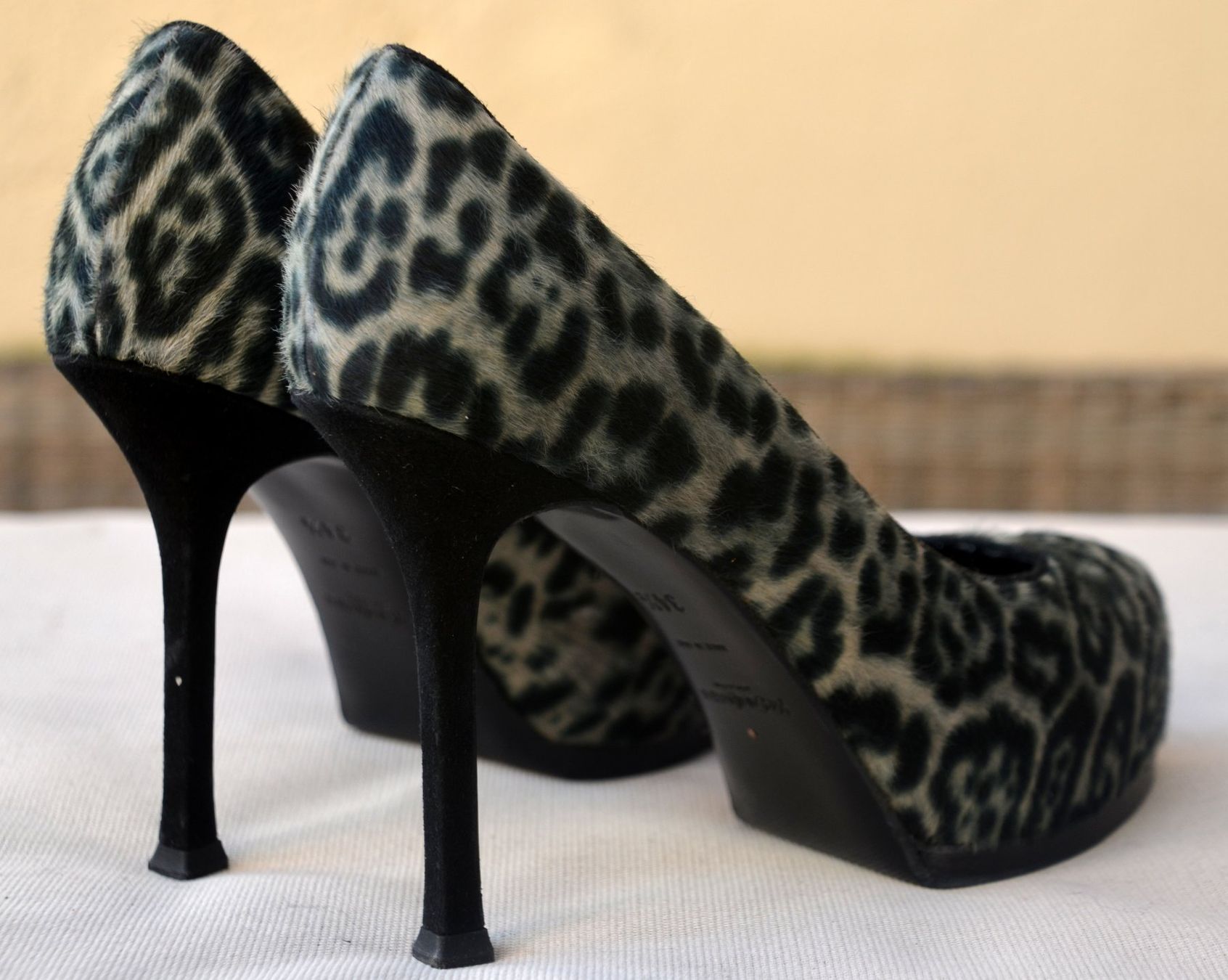 Saint Laurent Scarpe da donna: Yves Saint Laurent Pumps 34 1/3 – Usato da Collonges venduto da arashee 5