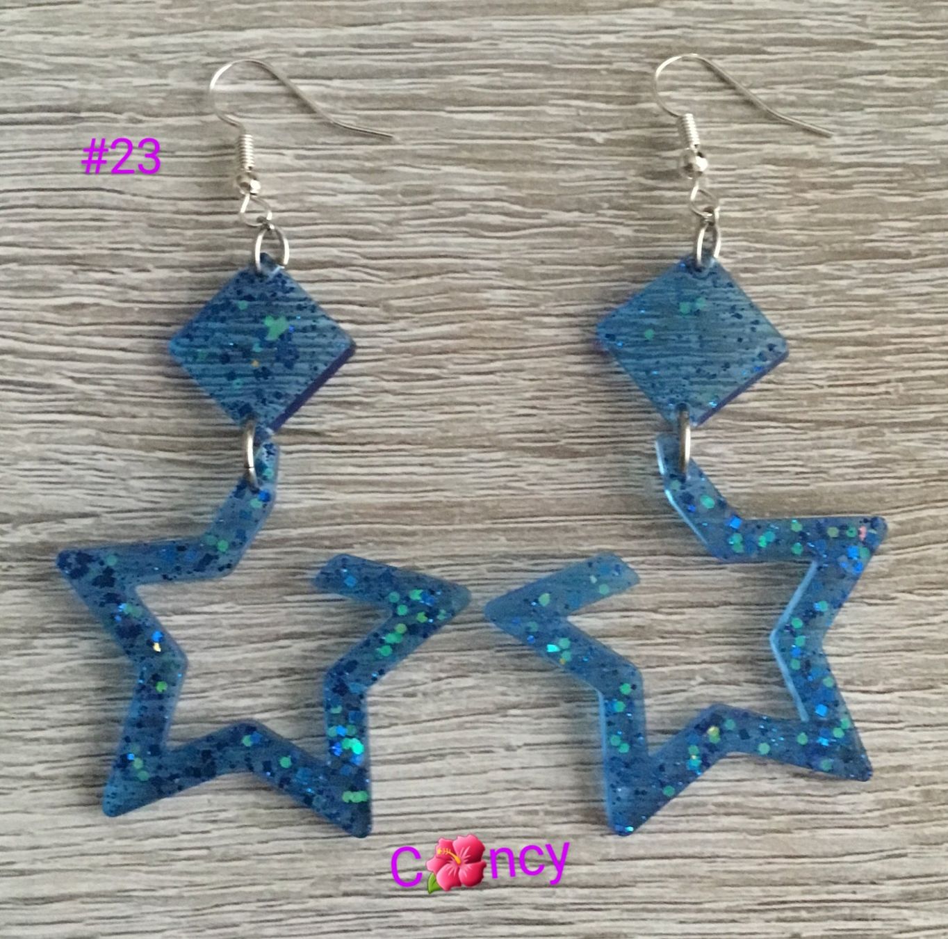 Ohrringe & -stecker: Boucle d'oreille – Neu und originalverpackt aus Genève von mir_qfr5