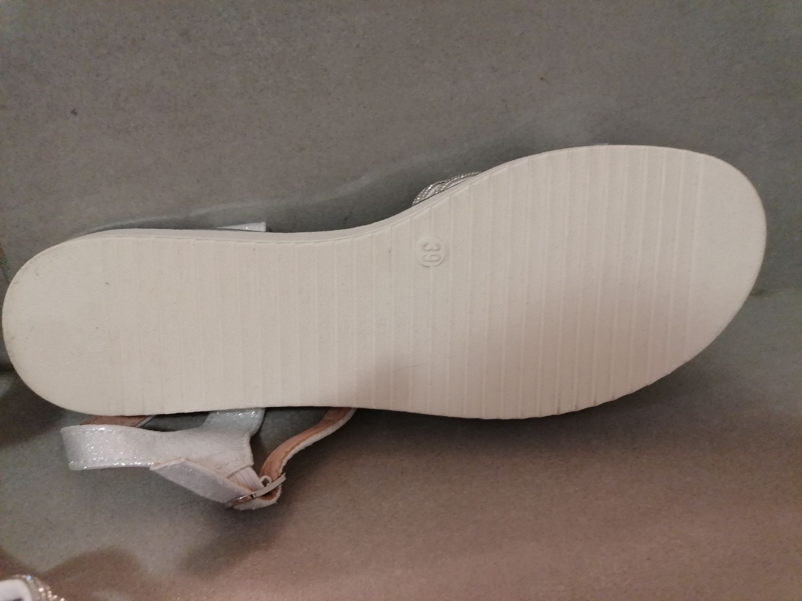 Graceland Scarpe da donna: Sandalen Gr. 39 neu – Nuovo (secondo la descrizione) da Obergösgen venduto da blossom8 1