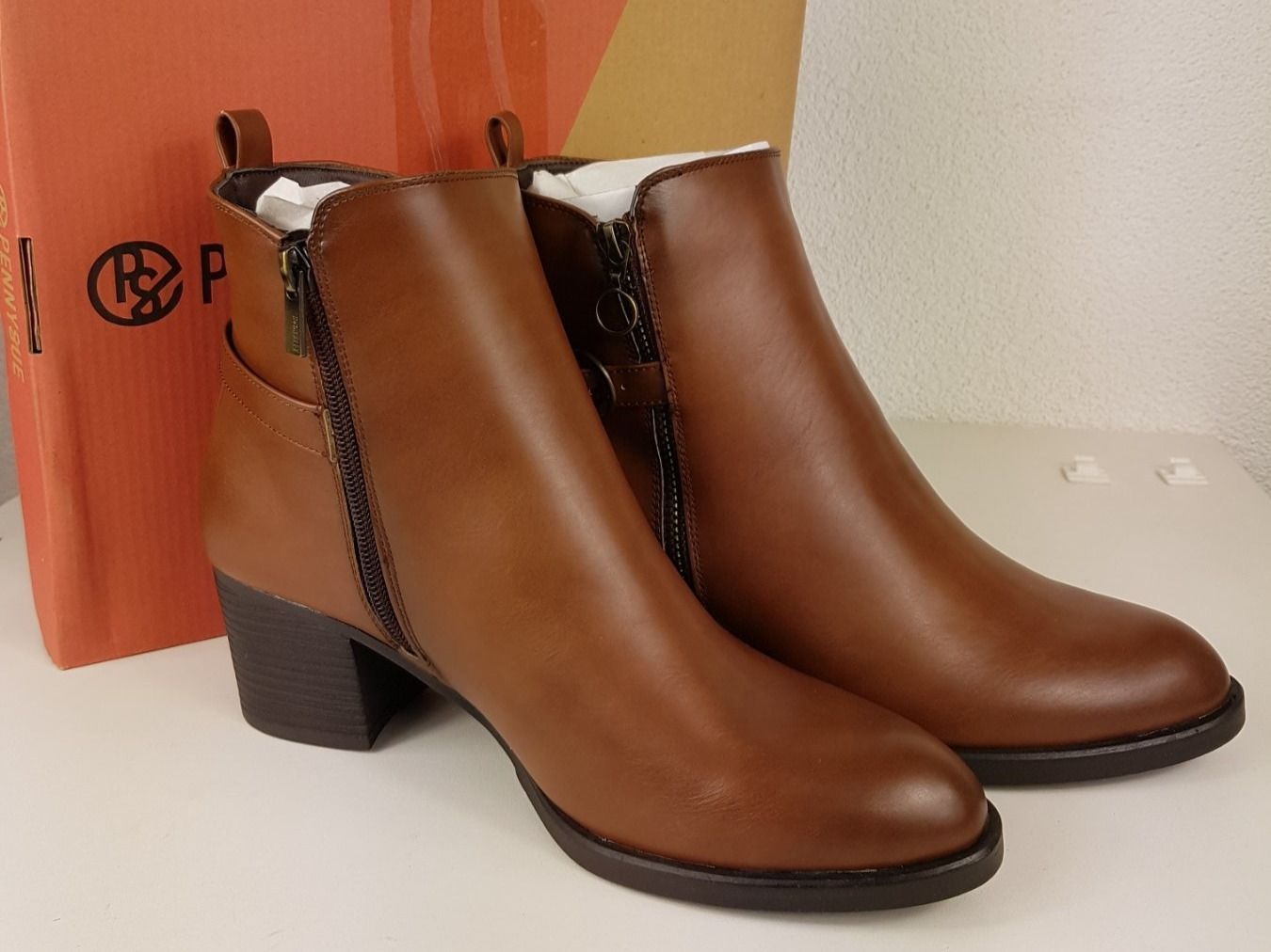 Chaussures femmes: SALE!! Elegante Stiefeletten braun Gr. 39 – Neuf avec emballage d'origine à Seuzach par VT-Collections1 4