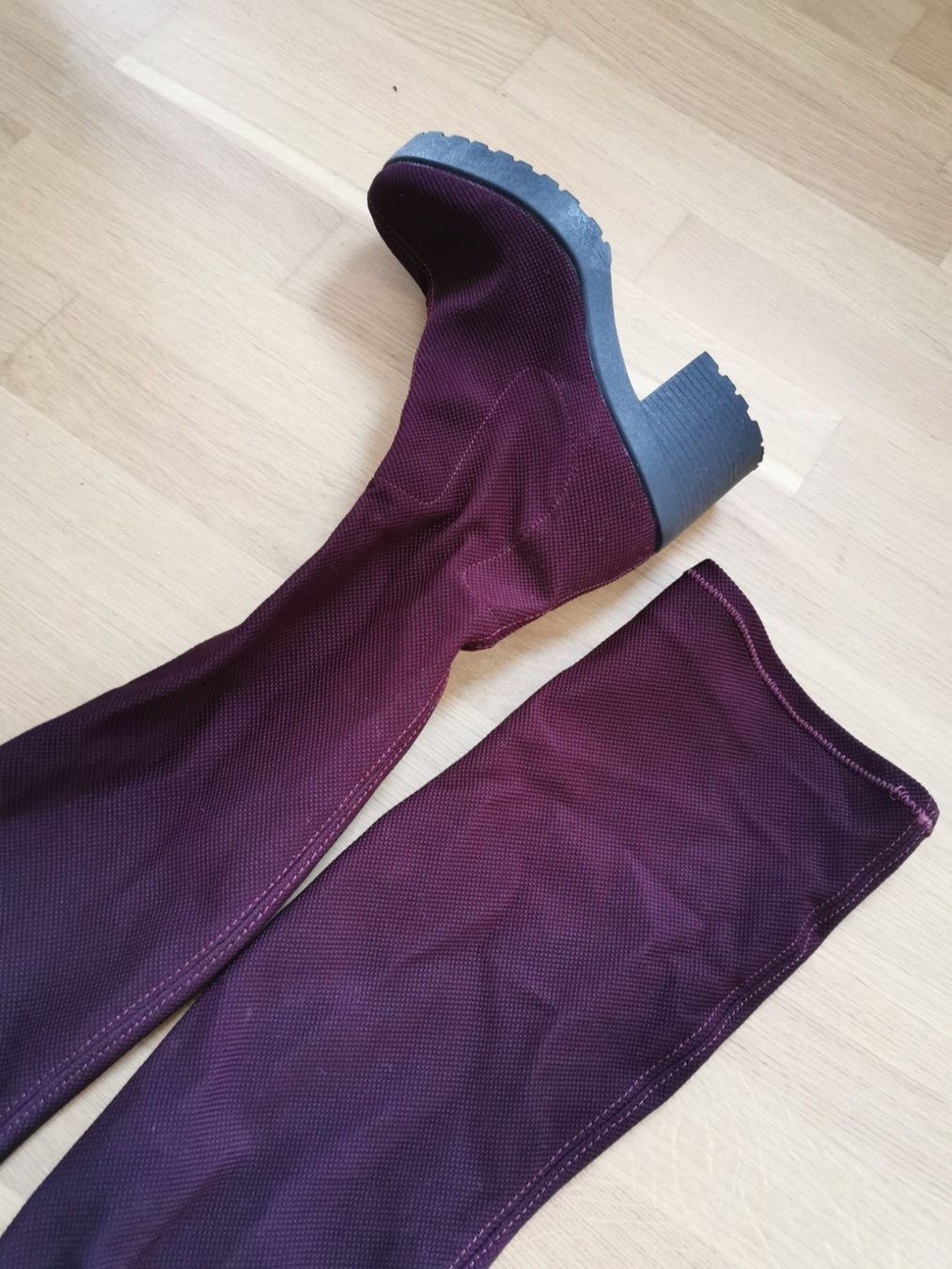 Scarpe da donna: Overknees Bordeauxrot – Usato da Luzern venduto da larissa_n 1
