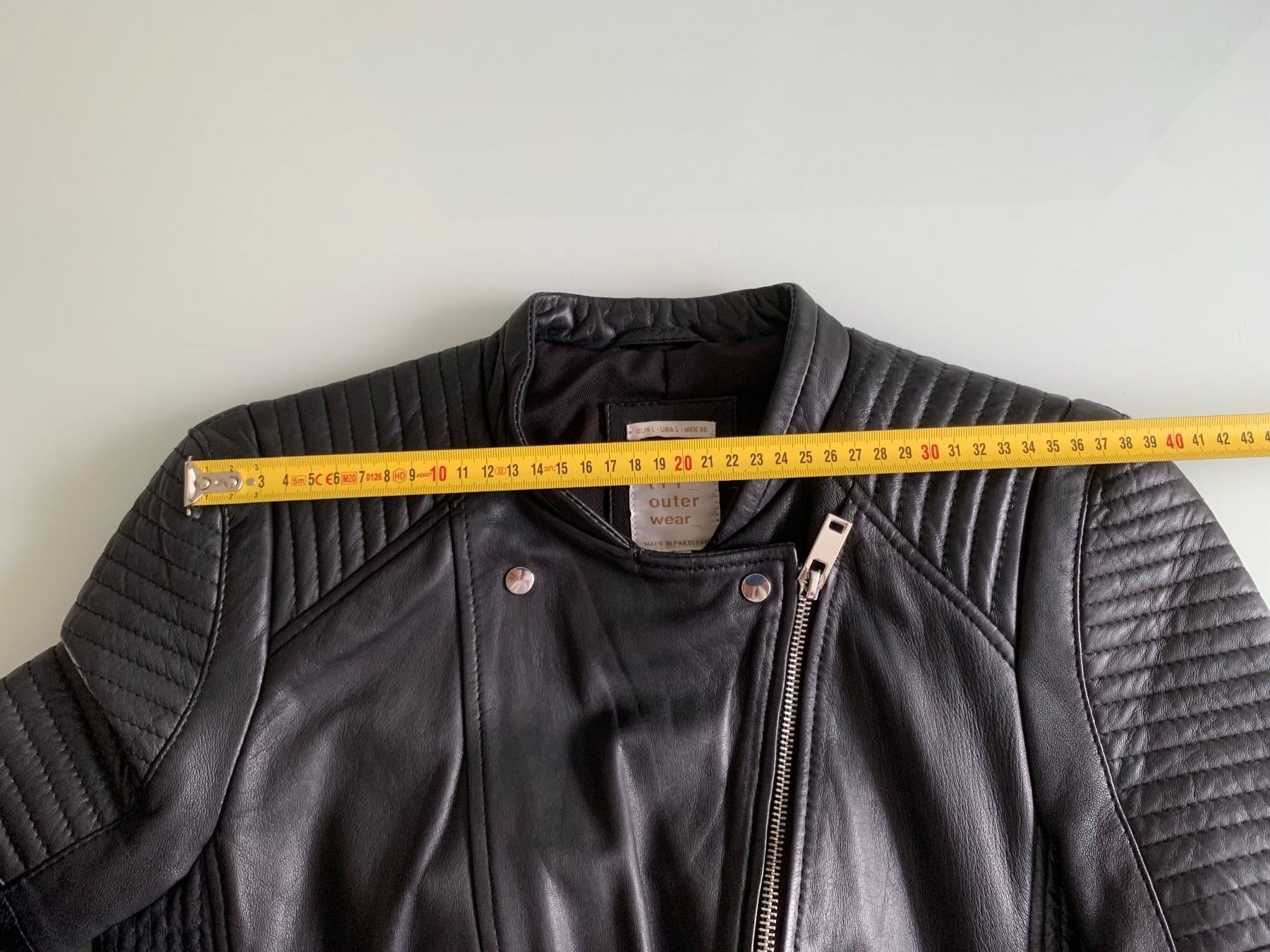 Zara Giacche: Sexy   BIKERJACKE ECHT LEDER – Usato da Adliswil venduto da Majeska 4