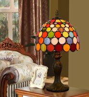 Lampe de table de style Tiffany ,  en verre teinté