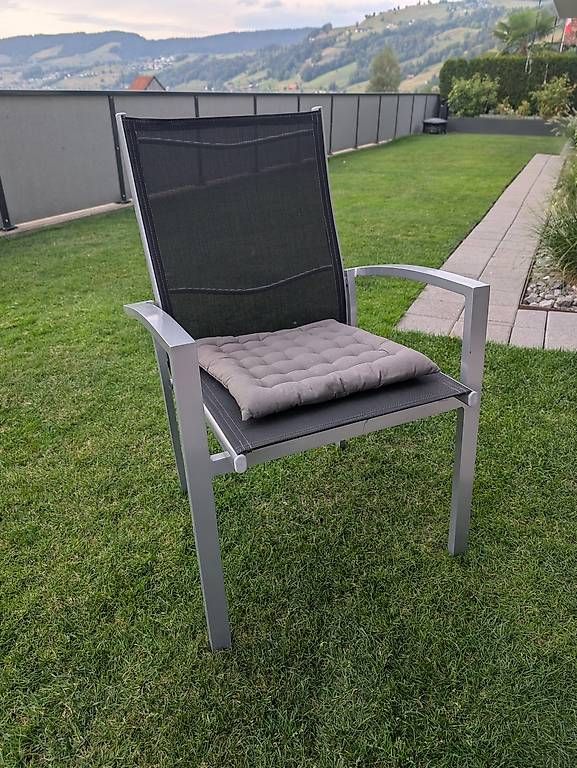Sedie: Acht Gartenstühle – Usato da Morgarten venduto da Amgwerd02 3