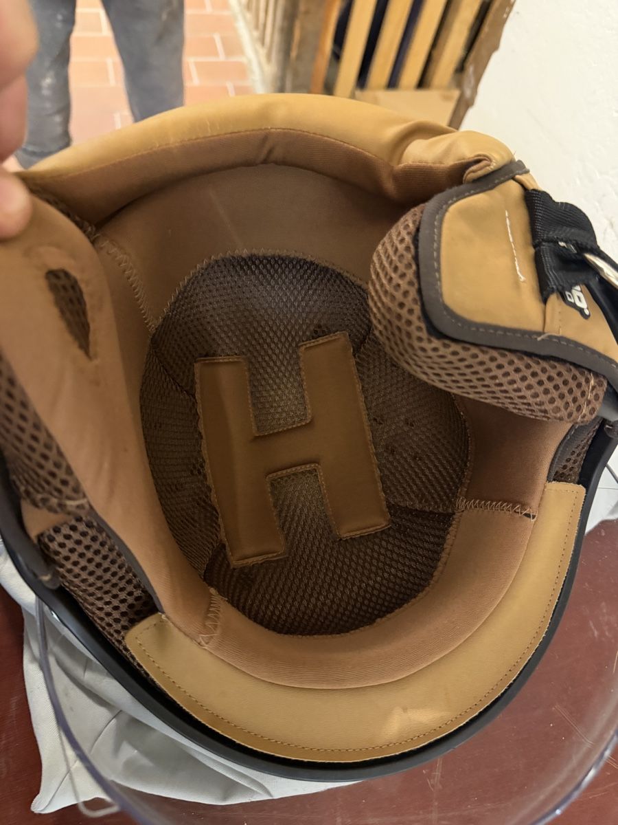 Caschi & visiere: HELM HELMO MILANO – Usato da Basel venduto da zove 4