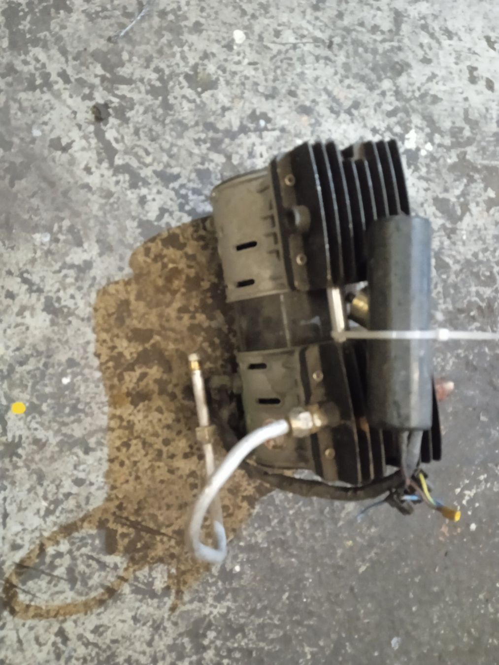 Kompressoren: Leiser Kompressör – Gebraucht aus Fulenbach von Elektronik 1