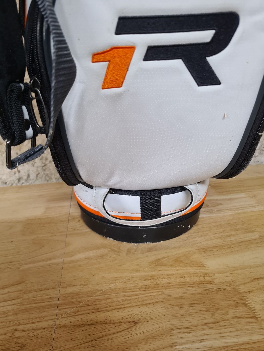 Taschen: Golftasche – Gebraucht aus Waldkirch von Hypertenuse 7