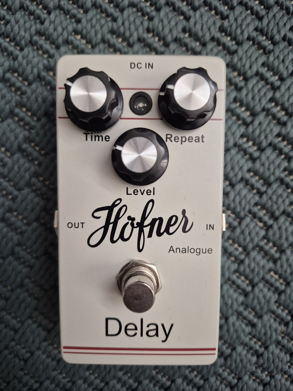 Höfner Musikinstrumente: Hofner Delay-Analogue Pedal, Topzustand – Neu (gemäss Beschreibung) aus Eglisau von Bbone