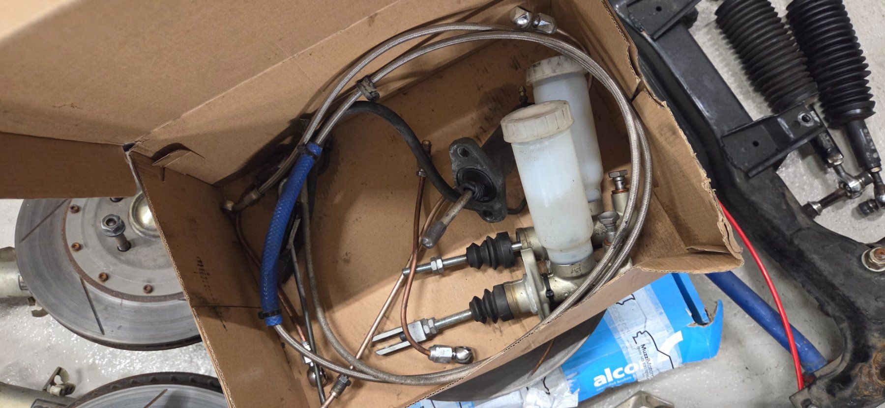 BMW Tutti pezzi di ricambio auto: Kit freins complet M3 e30 Gr.A – Usato da Apples venduto da mistral28 7