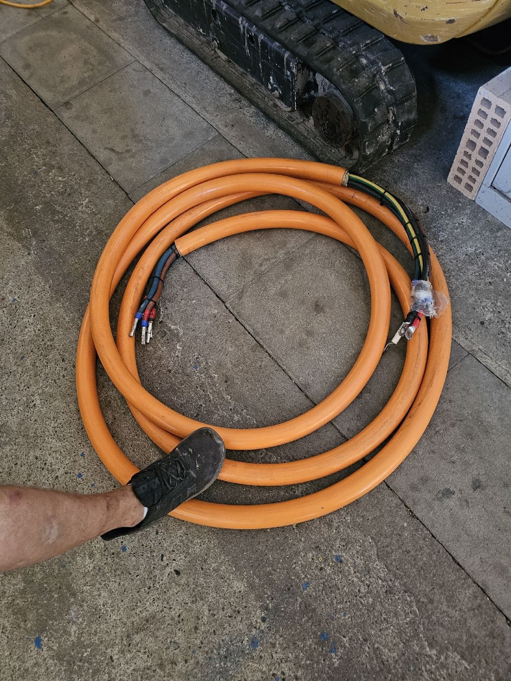 Elektrotechnik: Kabel Stromverteiler Armdick – Neu (gemäss Beschreibung) aus Zürich von adi0111