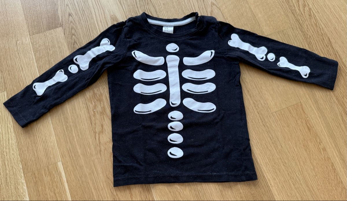 H&M Maglioni & Felpe: H&M - Pull squelette, taille 86, parfait Halloween – Usato da Genève venduto da valmath