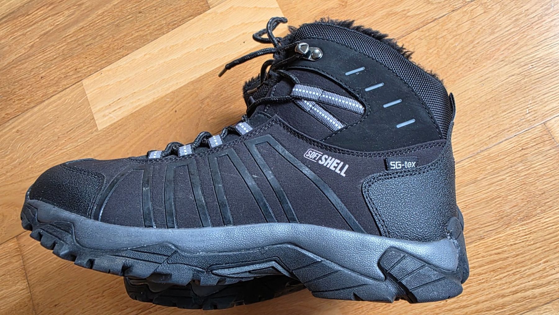 Scarpe da donna: Schuhe Out Door Grösse 41 – Usato da Dübendorf venduto da Jolenia 4