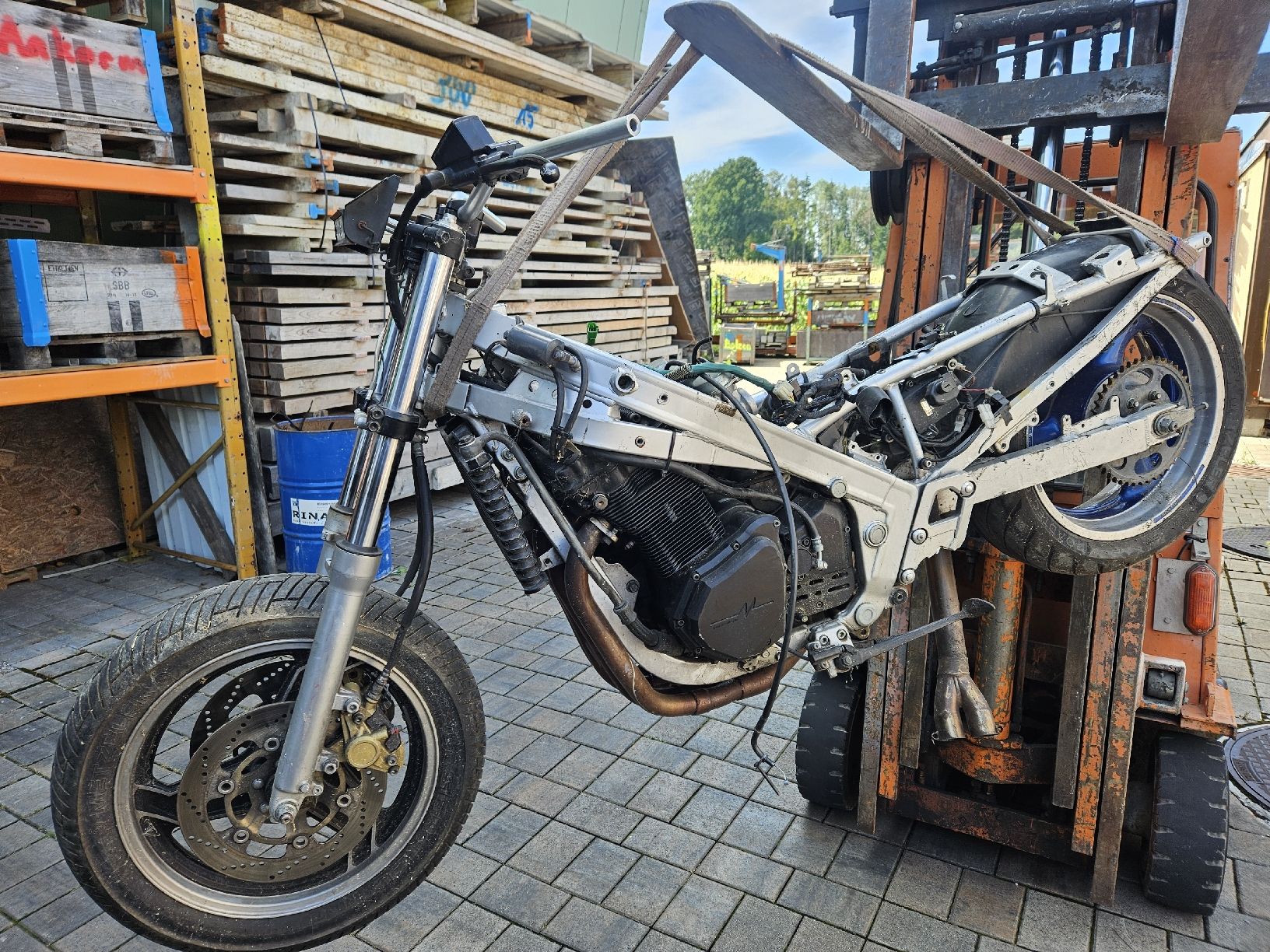 Suzuki Strasse: Suzuki 1100 – Defekt aus Arbon von Beli1992 4