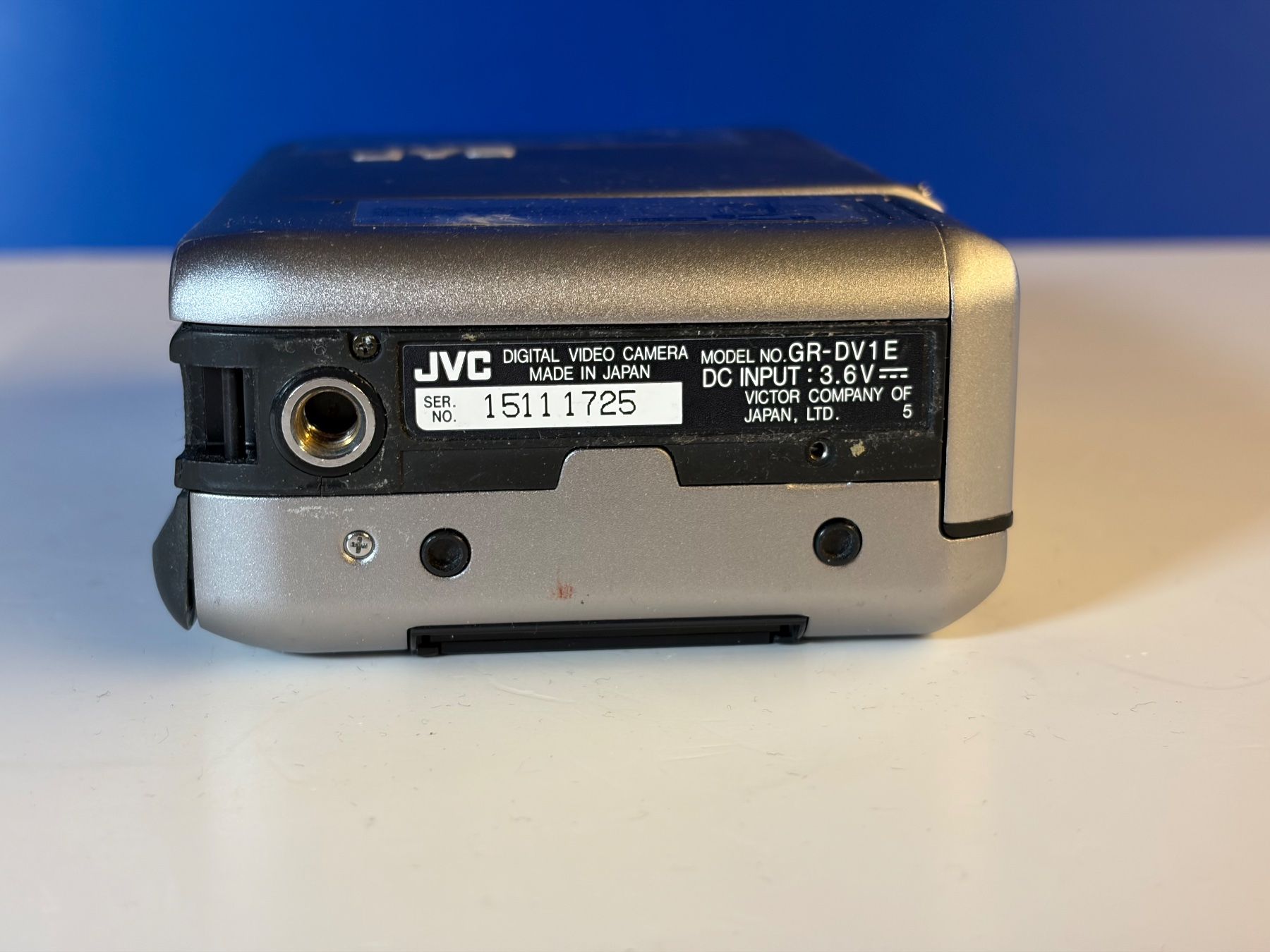 JVC Videocamere: JVC GR-DV1, 1996 – Usato da Chur venduto da irog2021 3