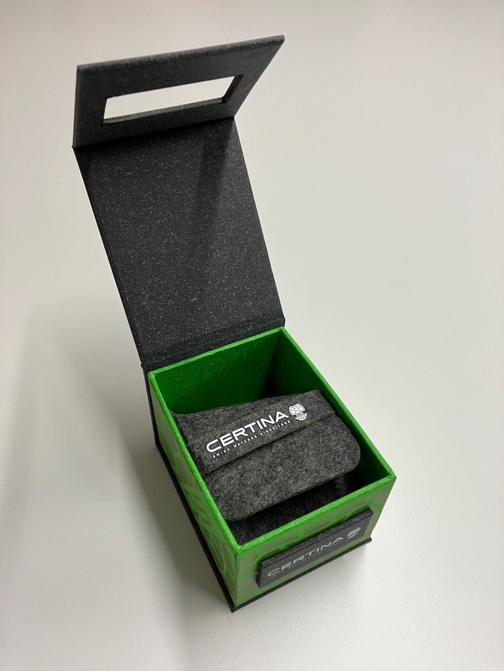 Scatole porta orologi: Certina-Uhrenbox,NEU – Nuovo e nell'imballaggio originale da Langendorf venduto da 5007bruno 2