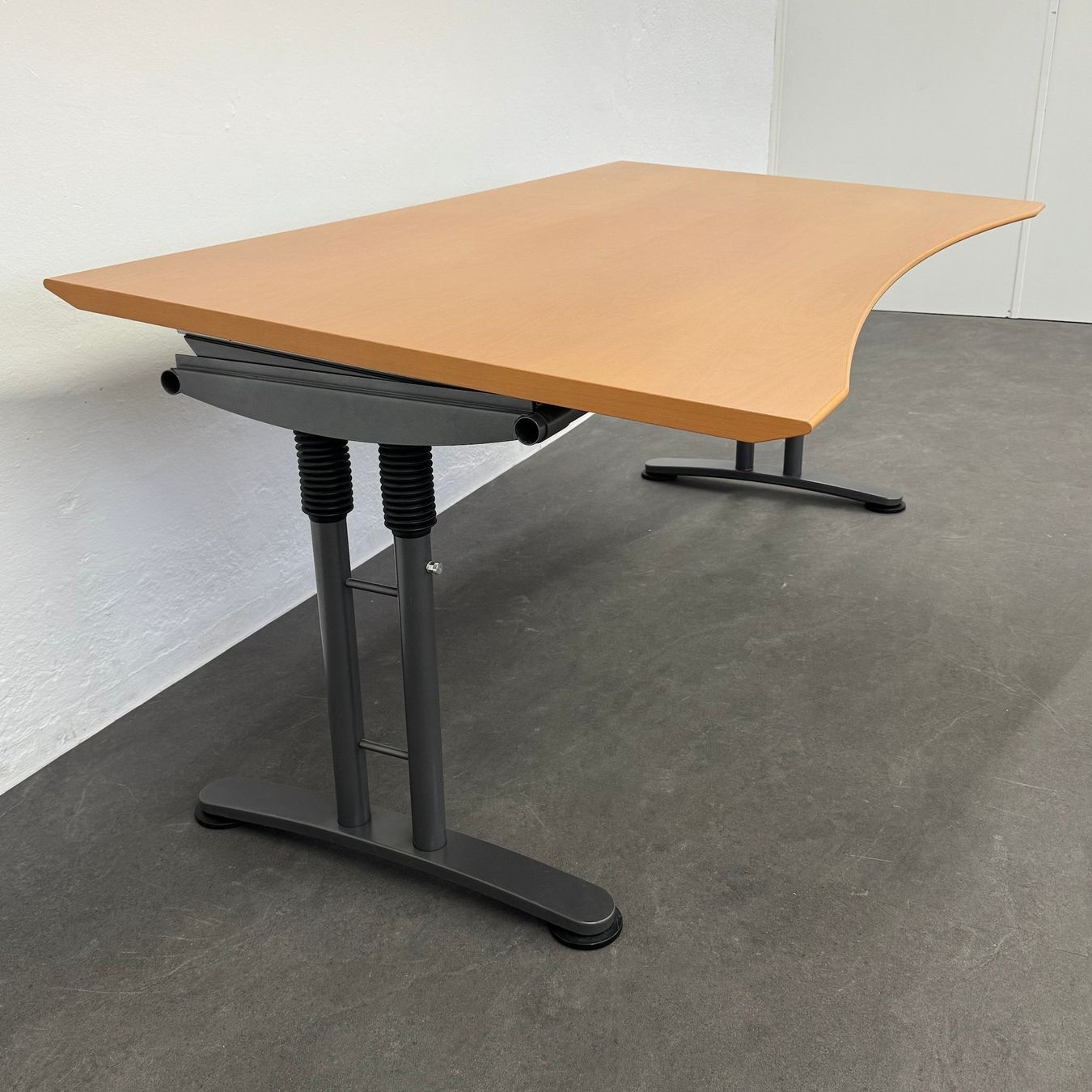 Scrivanie: Ergodata System Desk Schreibtisch Cosinus – Usato da Schönenwerd venduto da mcofficeshop 7